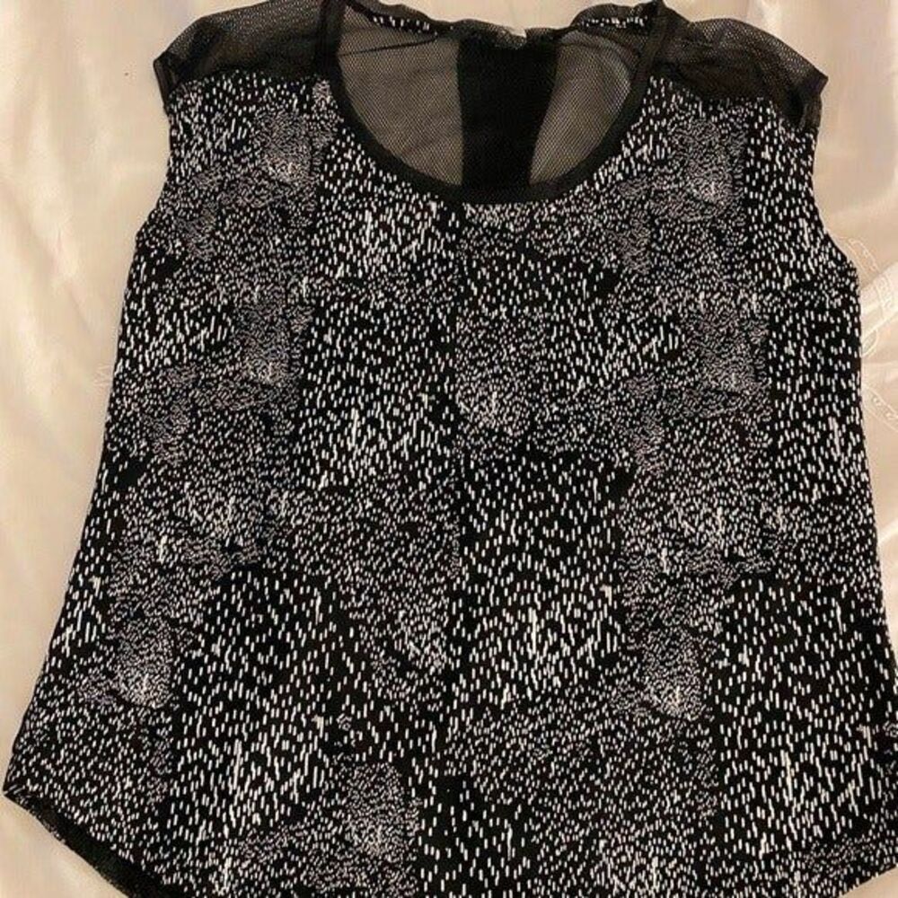 FABLETICS Vanessa Work Out Top Shirt Size Large Mesh Back Retails